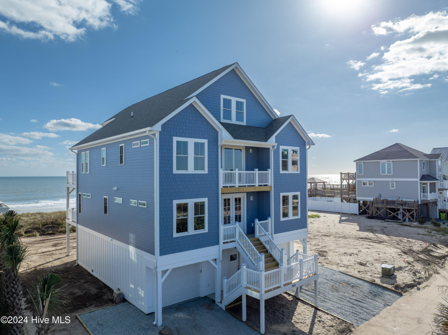 748 New River Inlet Rd North Topsail Beach, NC 28460