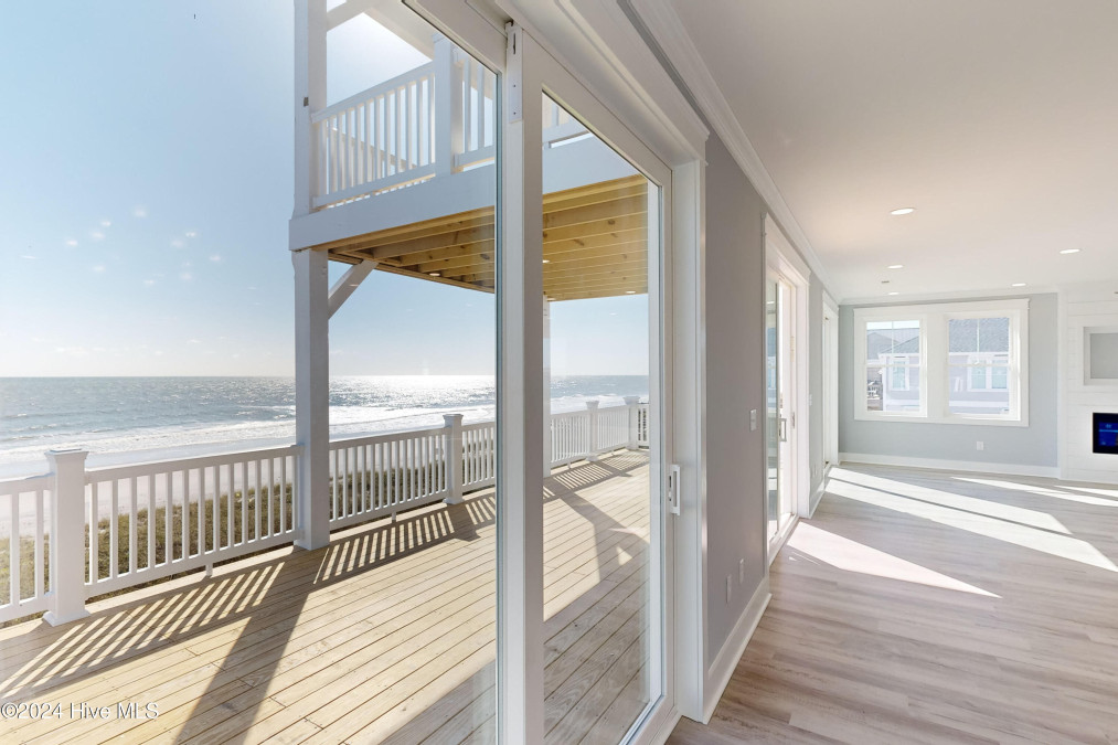 748 New River Inlet Rd North Topsail Beach, NC 28460