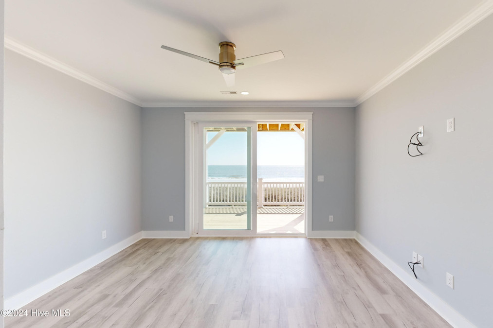 748 New River Inlet Rd North Topsail Beach, NC 28460