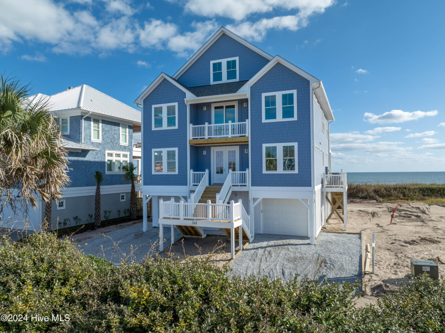 748 New River Inlet Rd North Topsail Beach, NC 28460