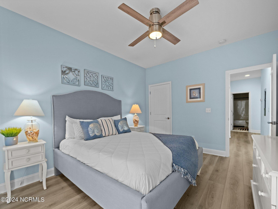 959 Tower Ct Topsail Beach, NC 28445