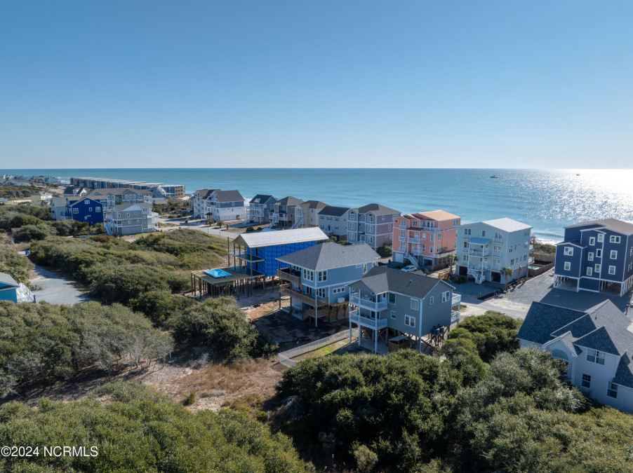 20 Porpoise Pl North Topsail Beach, NC 28460