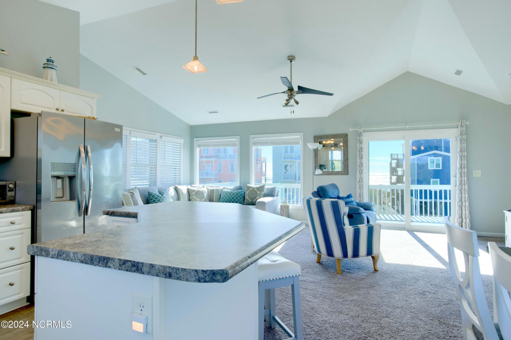 20 Porpoise Pl North Topsail Beach, NC 28460