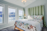 20 Porpoise Pl North Topsail Beach, NC 28460