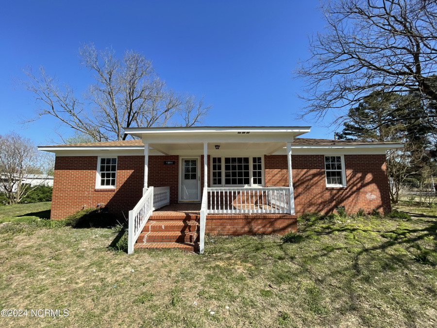 1594 Five Bridge Rd Clinton, NC 28328