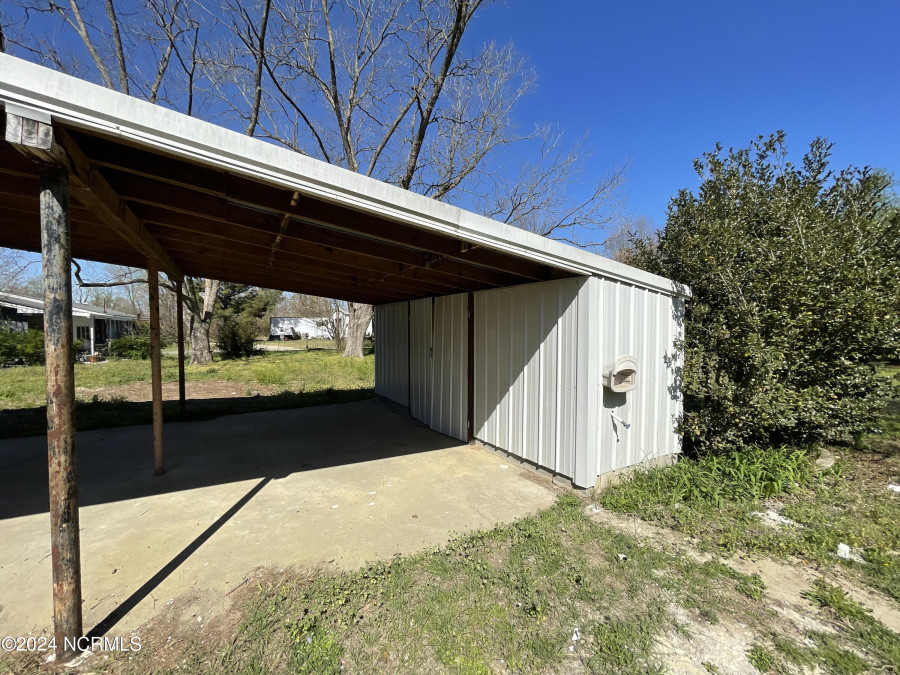 1594 Five Bridge Rd Clinton, NC 28328