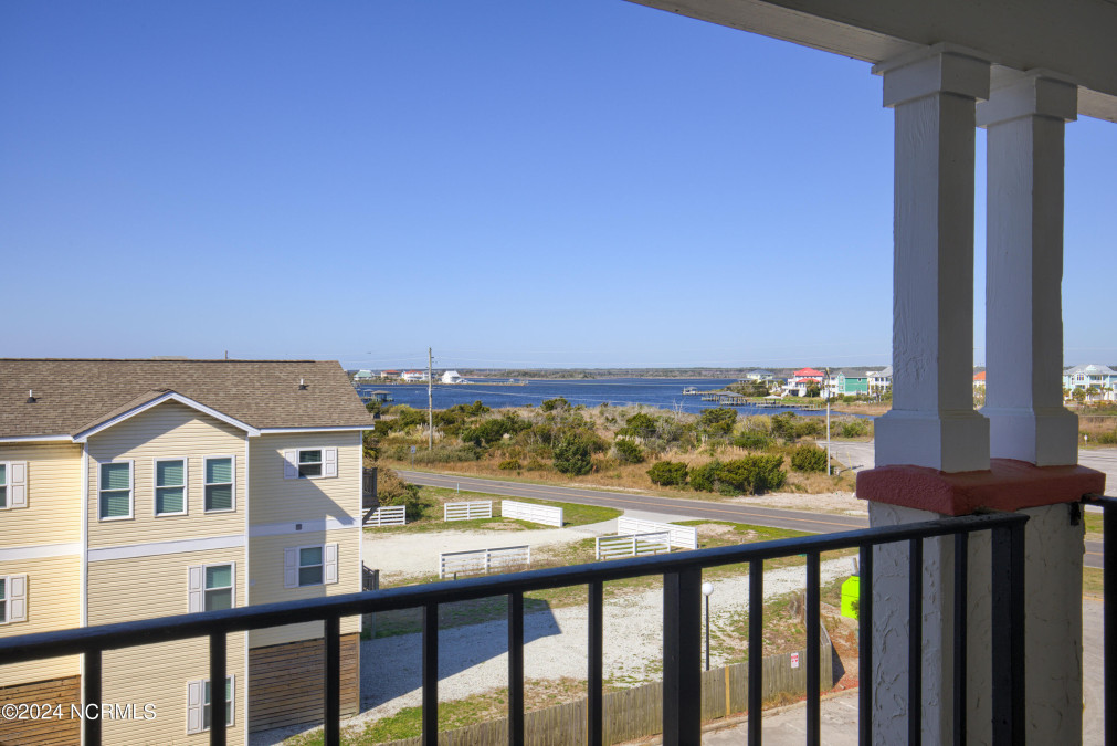 790 New River Inlet Rd North Topsail Beach, NC 28460