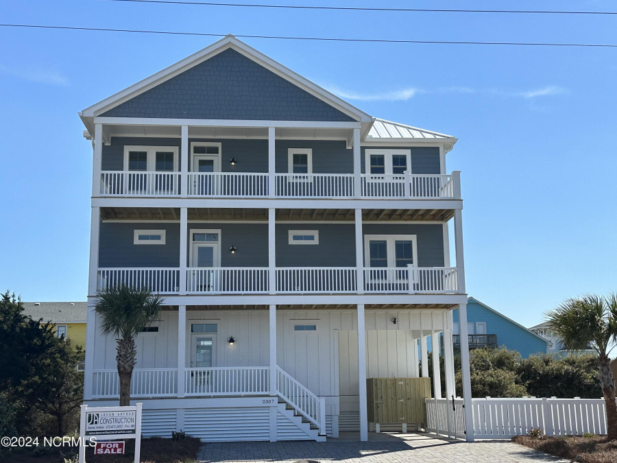 2307 Emerald Dr Emerald Isle, NC 28594