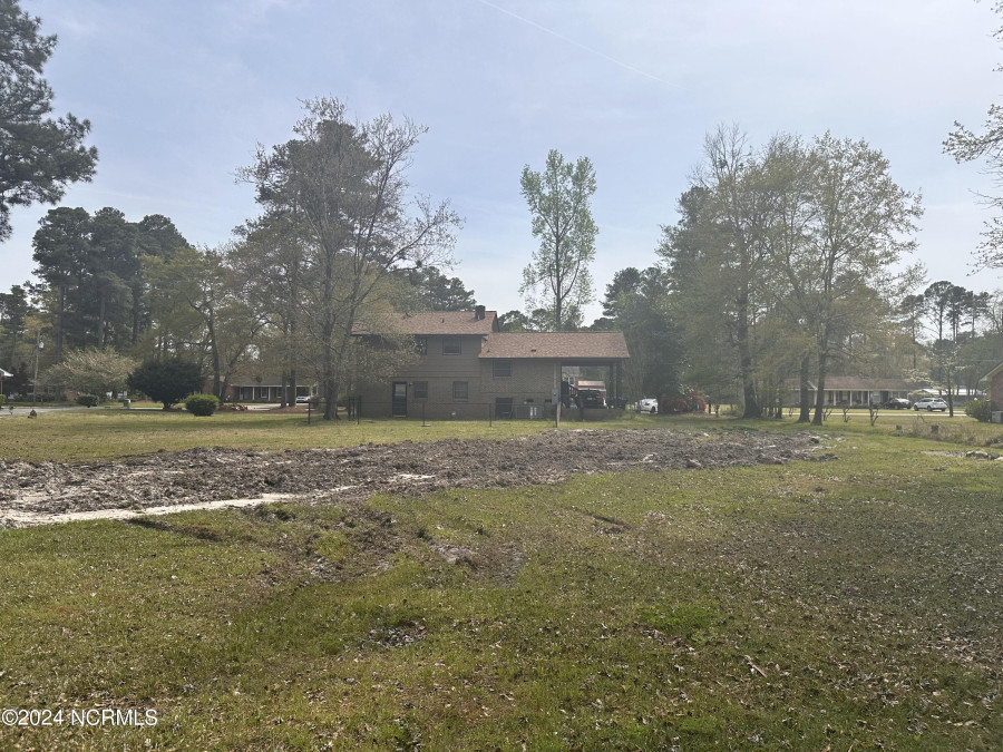 547 Forest Rd Lumberton, NC 28358