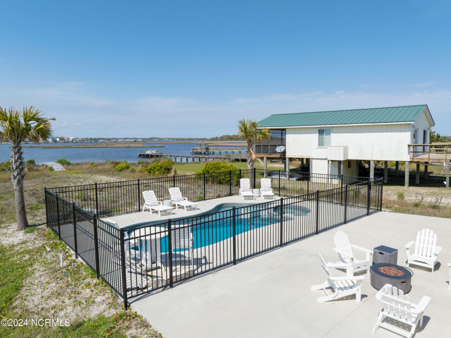 1753 New River Inlet Rd North Topsail Beach, NC 28460