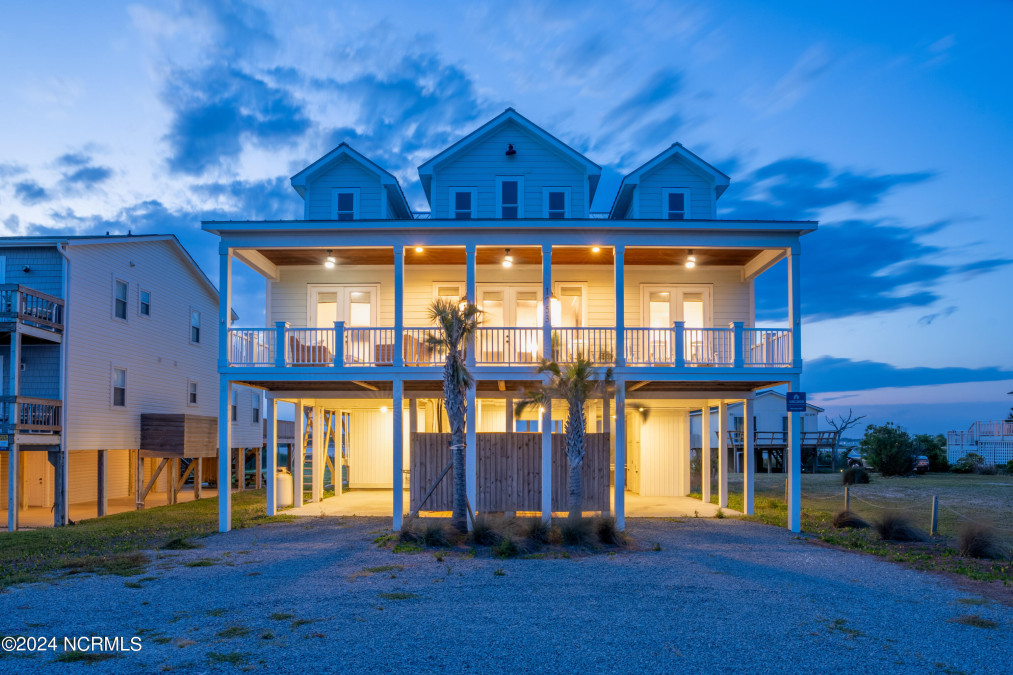 1753 New River Inlet Rd North Topsail Beach, NC 28460