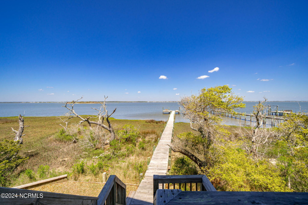 4304 Emerald Dr Emerald Isle, NC 28594