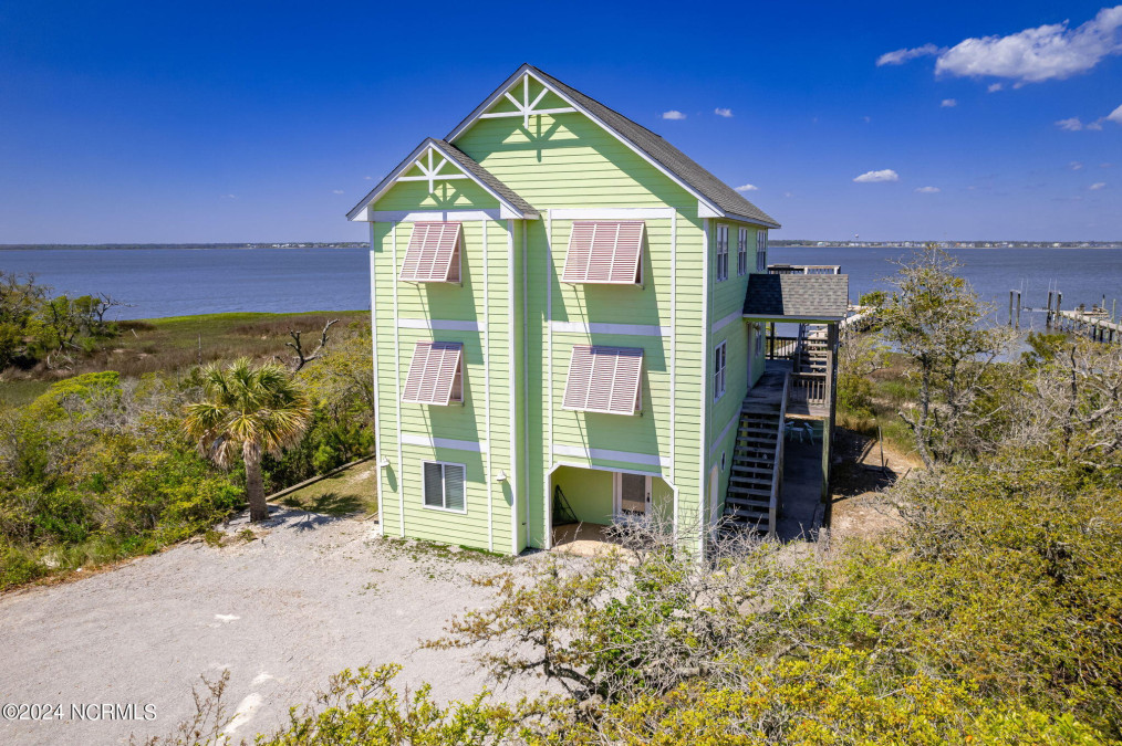 4304 Emerald Dr Emerald Isle, NC 28594