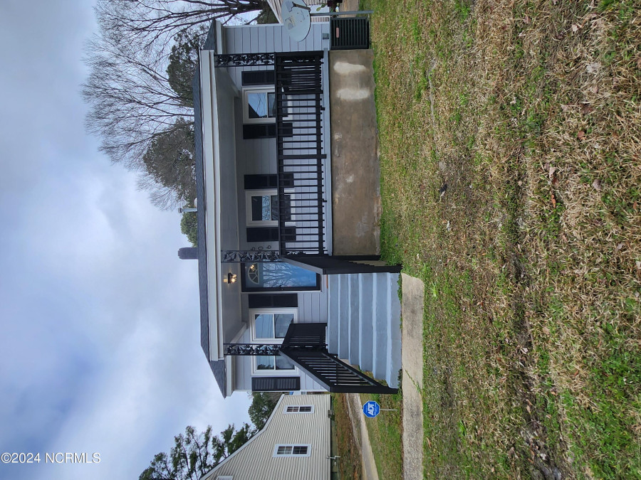 606 Briggs St Wilson, NC 27893