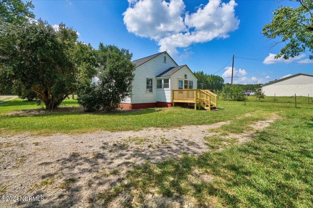 15795 Us Highway 15 501 Aberdeen, NC 28315