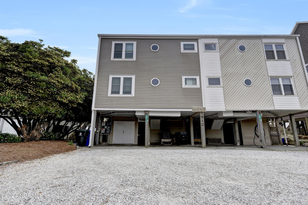 1812 Shore Dr Surf City, NC 28445