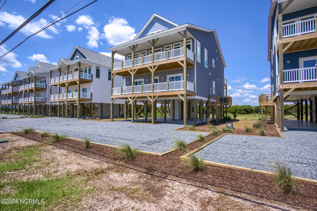 1439 New River Inlet Rd North Topsail Beach, NC 28460