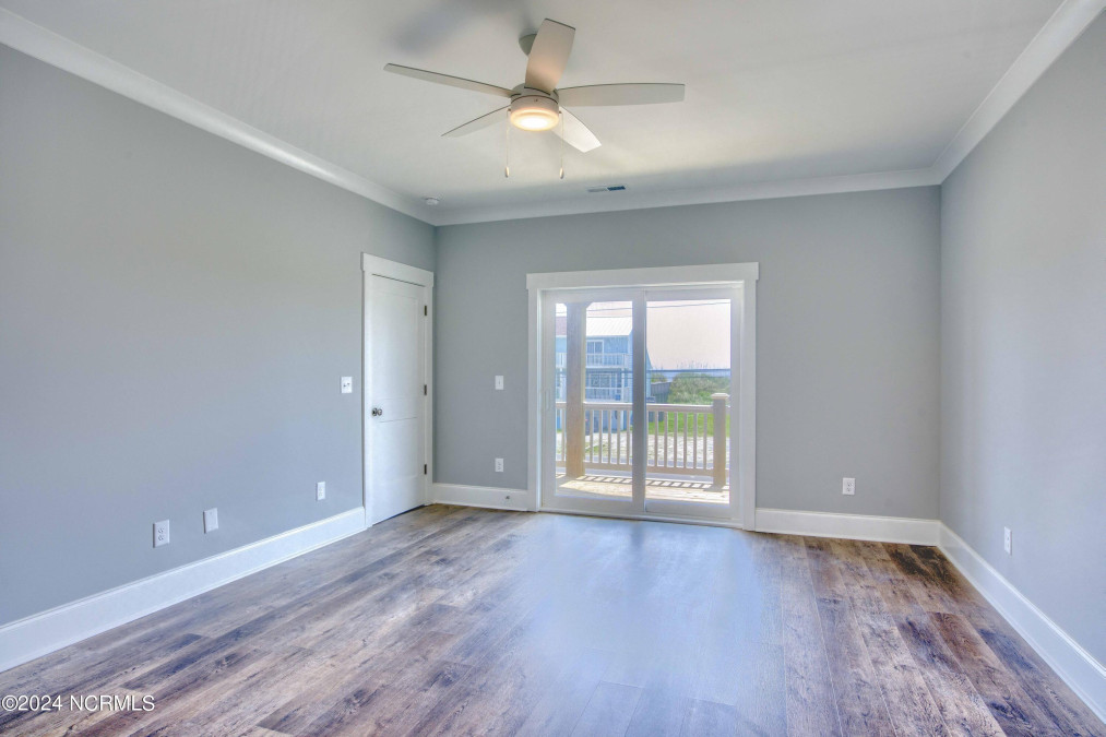 1439 New River Inlet Rd North Topsail Beach, NC 28460