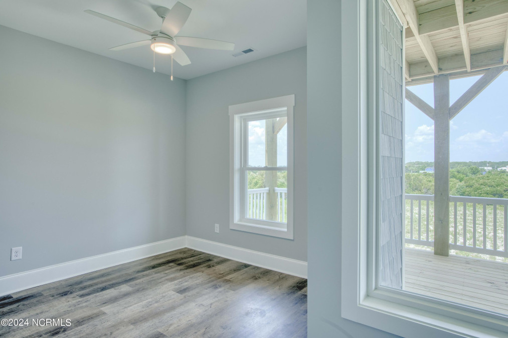 1439 New River Inlet Rd North Topsail Beach, NC 28460