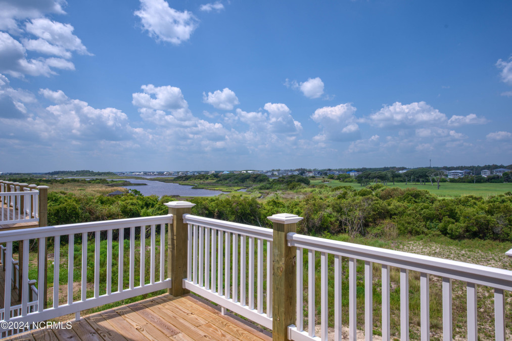 1439 New River Inlet Rd North Topsail Beach, NC 28460