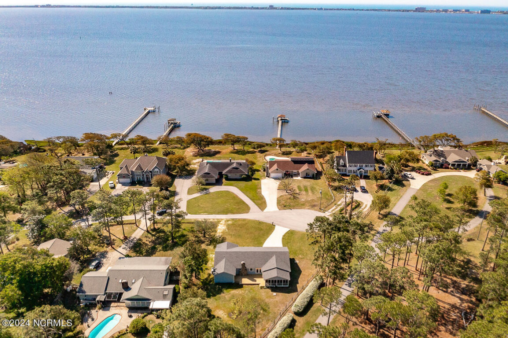 234 Deep Bay Dr Newport, NC 28570