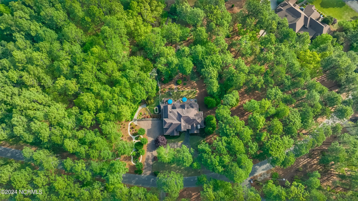 320 Arbutus Rd Southern Pines, NC 28387