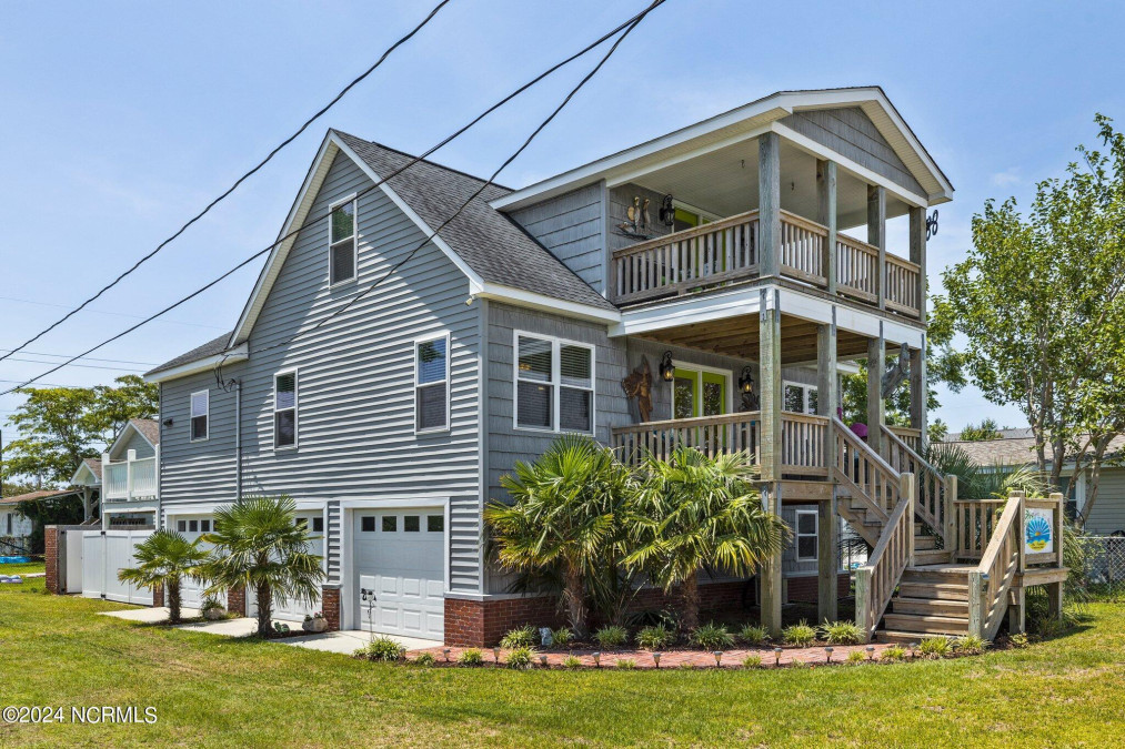 1211 Avery St Morehead City, NC 28557