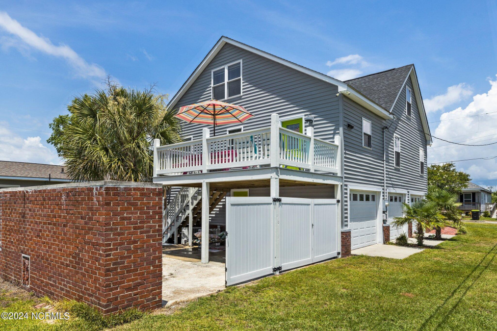 1211 Avery St Morehead City, NC 28557