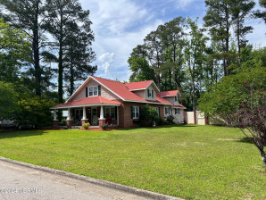 209 Wyche St Whiteville, NC 28472