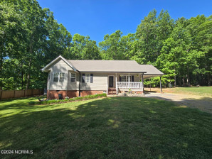 1364 Spanish Dr Asheboro, NC 27205