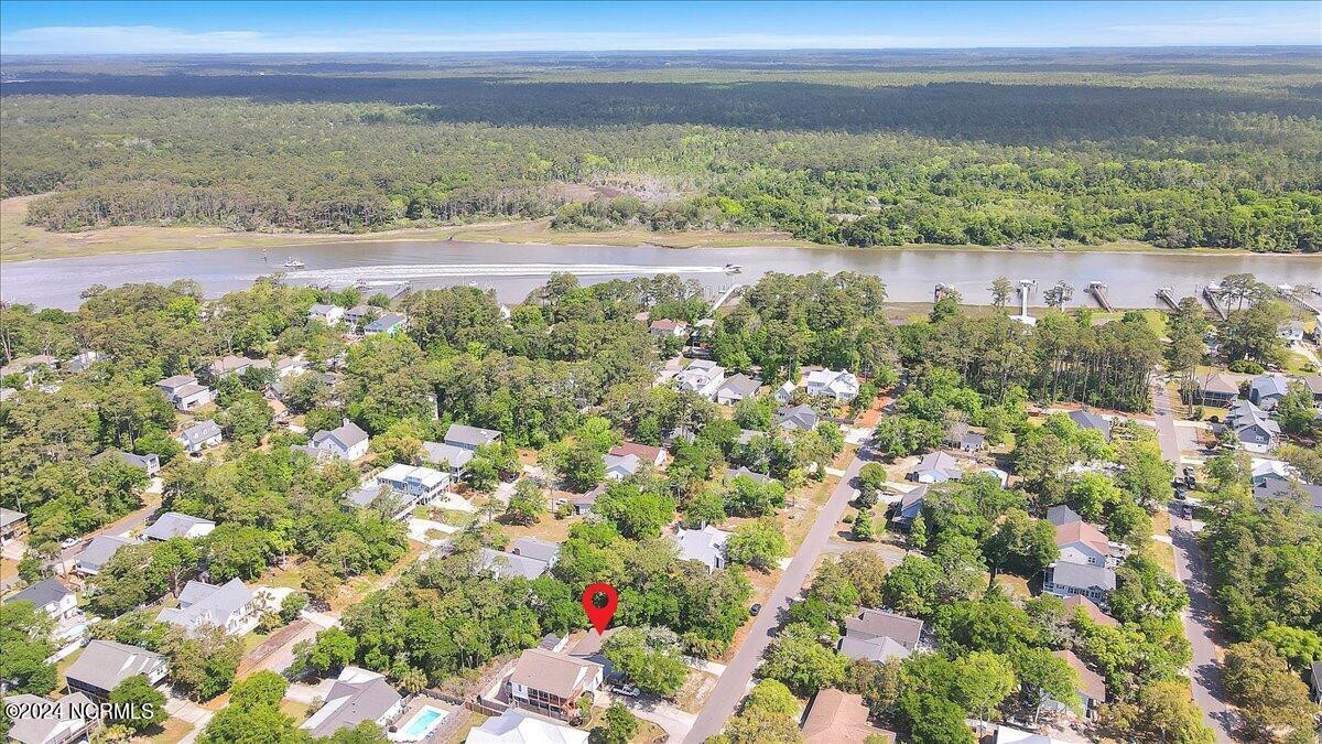 111 25th St Oak Island, NC 28465