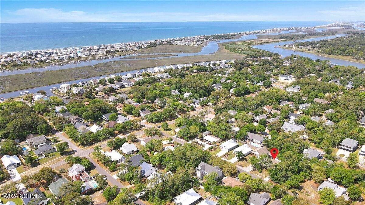 111 25th St Oak Island, NC 28465