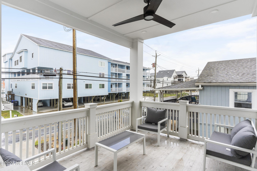 506 Canal Dr Carolina Beach, NC 28428