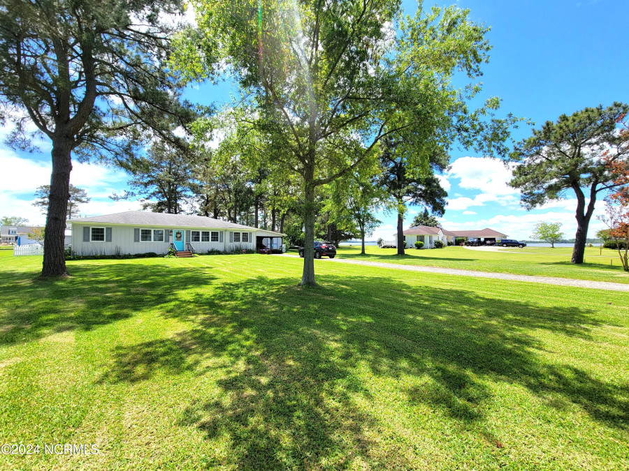 105 Widgeon Dr Currituck, NC 27929