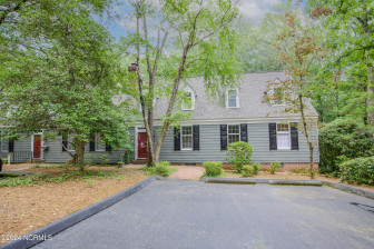 8 Village In The Woods Cir Southern Pines, NC 28387