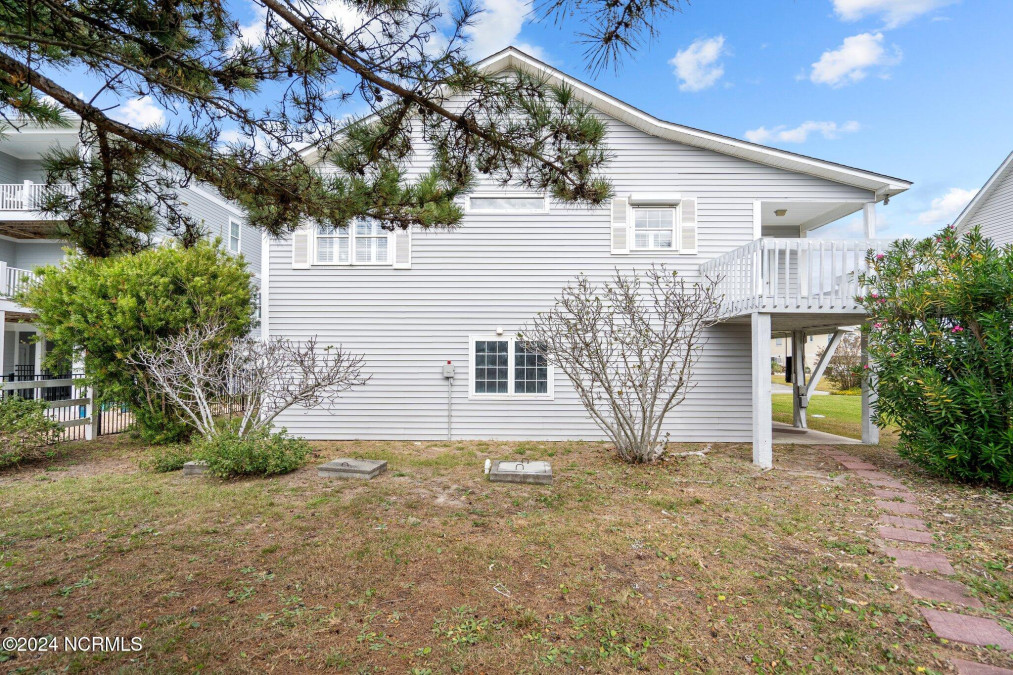 191 Yacht Watch Dr Holden Beach, NC 28462