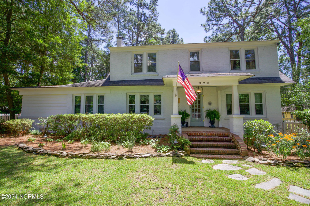 320 Morganton Rd Southern Pines, NC 28387