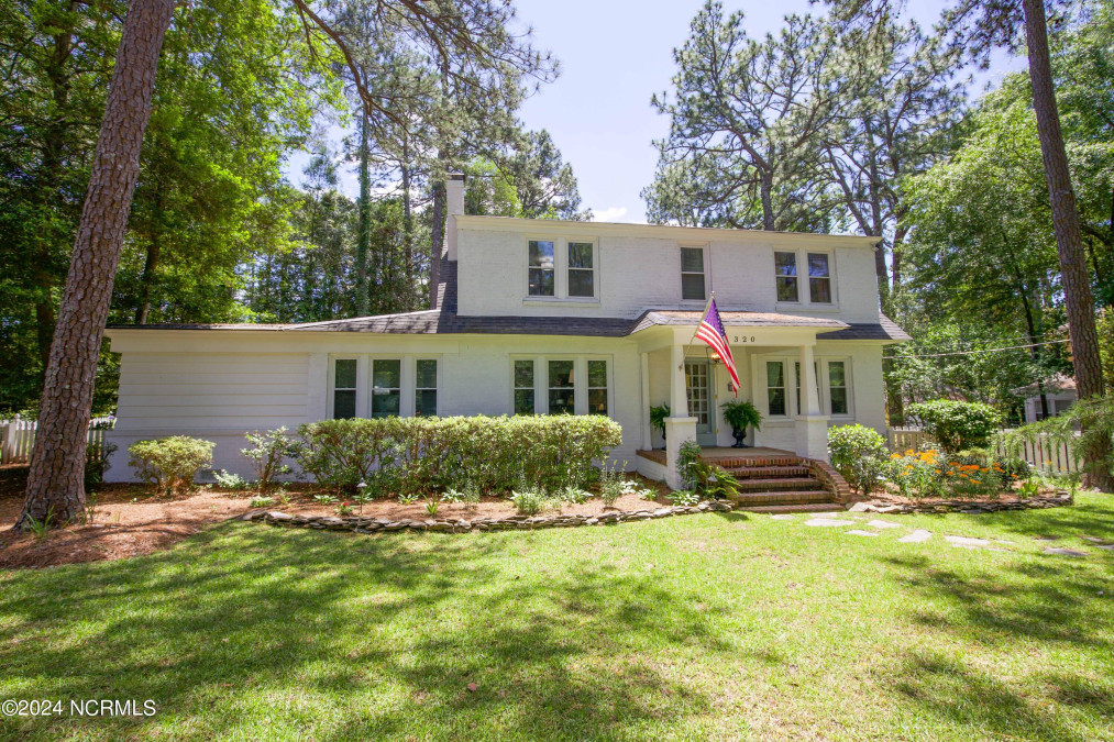 320 Morganton Rd Southern Pines, NC 28387