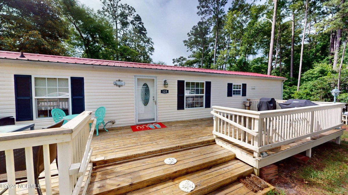 125 Pond View Cir Hampstead, NC 28443