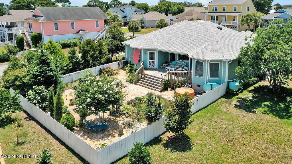 824 Settlers Ln Kure Beach, NC 28449