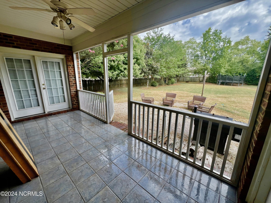 143 Slaney Loop Winterville, NC 28590