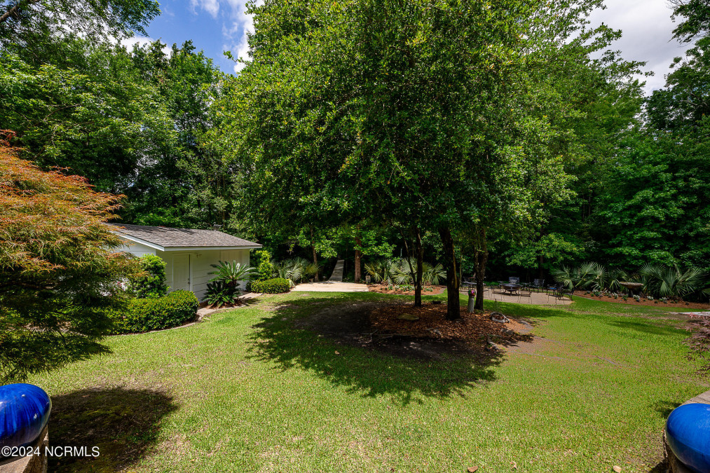 306 Woodland Dr Jacksonville, NC 28540