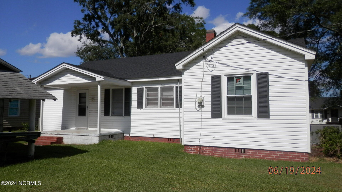 226 Wilson St Chadbourn, NC 28431