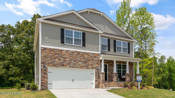 863 Misty Creek Dr Aberdeen, NC 28315