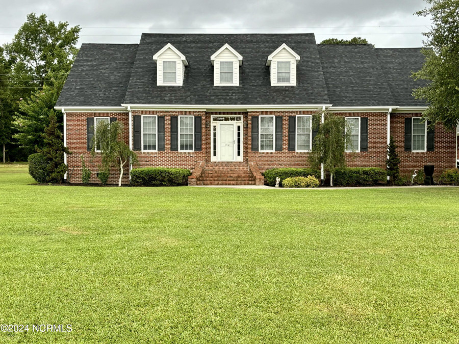 142 Timberlake Dr Clinton, NC 28328