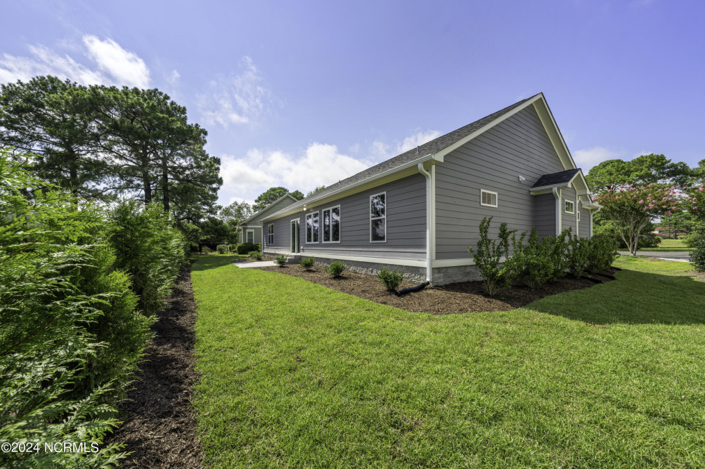 4219 Tanager Ct Southport, NC 28461