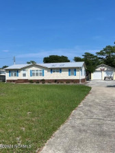 164 Lewis St Harkers Island, NC 28531