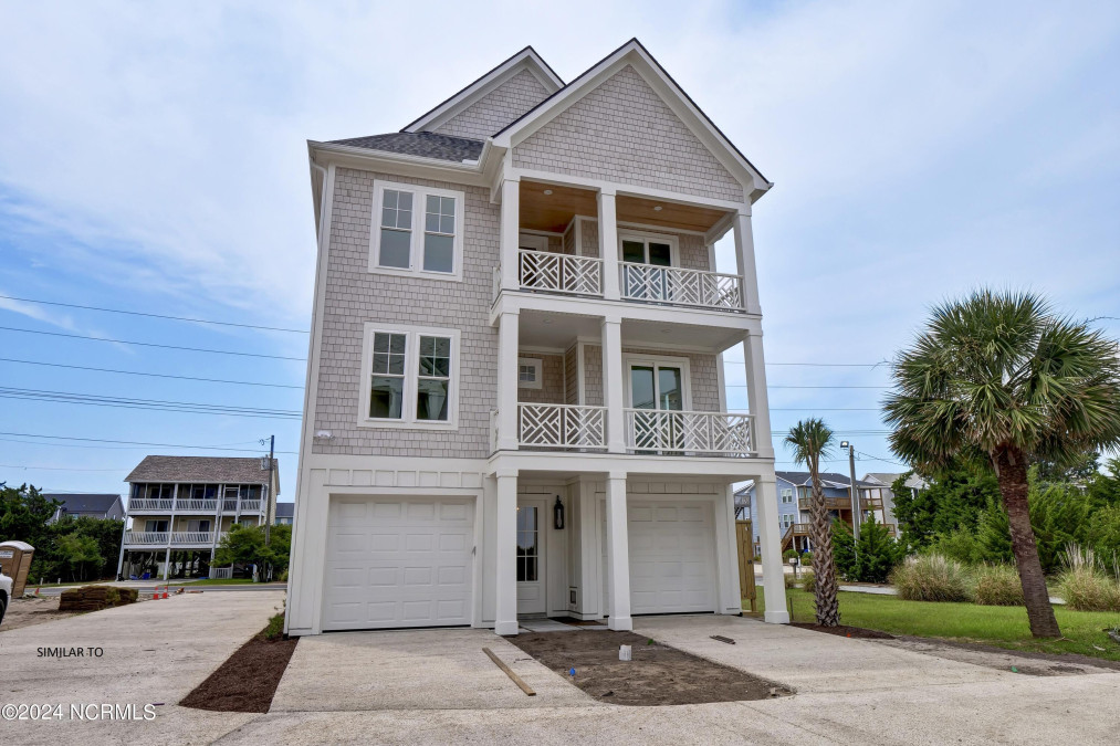 611 Topsail Dr Surf City, NC 28445