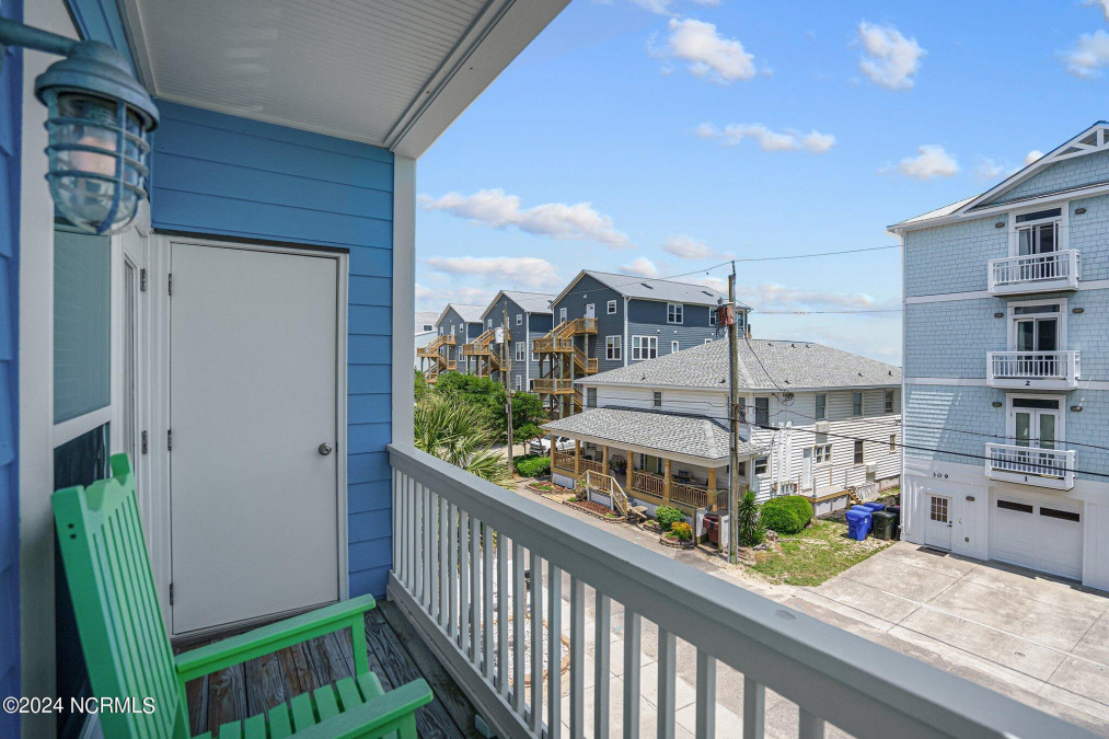 308 Carolina Beach Ave Carolina Beach, NC 28428