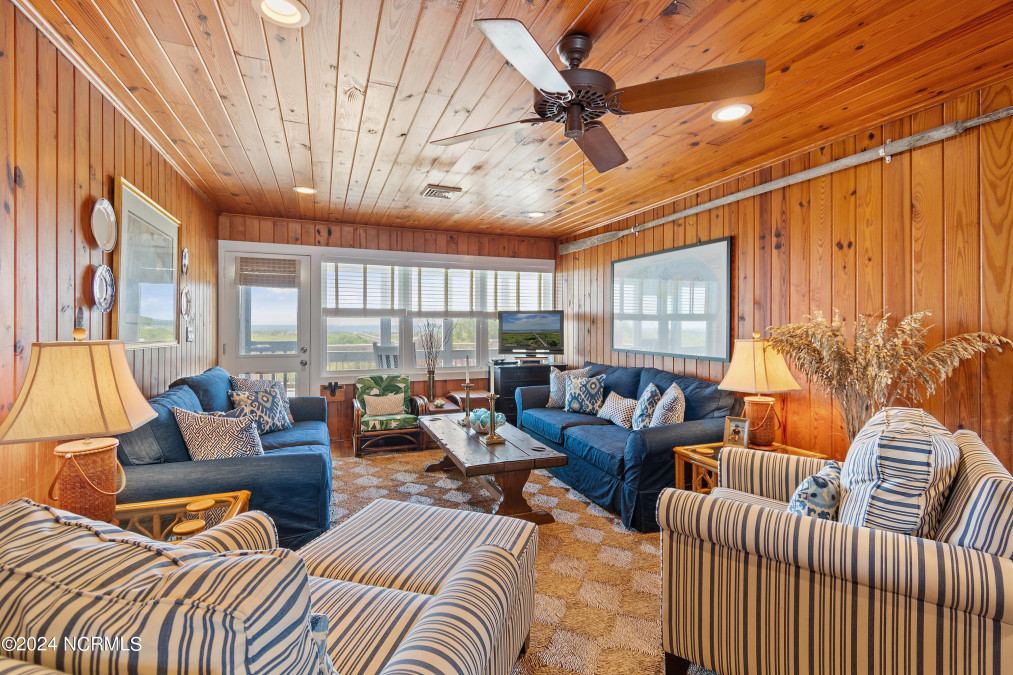 102 Main St Sunset Beach, NC 28468